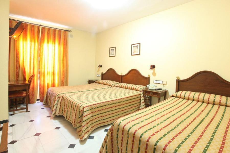 El Cisne Hotel Cordoba Room photo